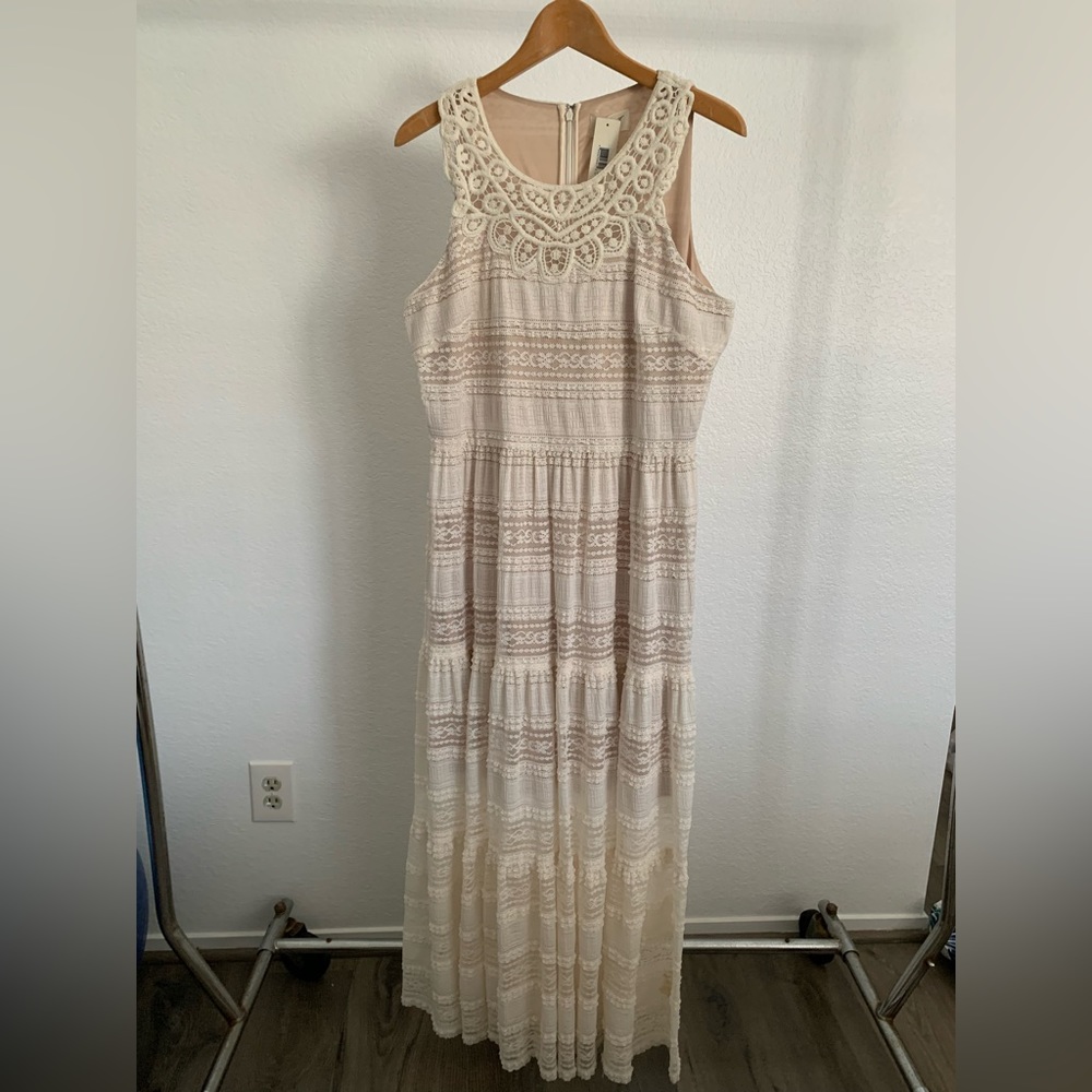 Long ecru/ivory Lace Eliza J dress with nude lining